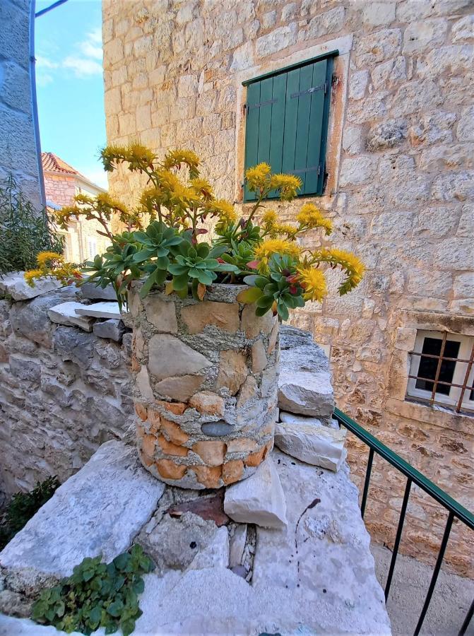 Apartment Megi In Supetar Historical Core Εξωτερικό φωτογραφία