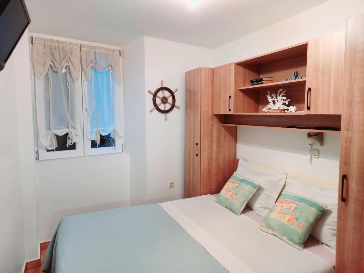 Apartment Megi In Supetar Historical Core Εξωτερικό φωτογραφία