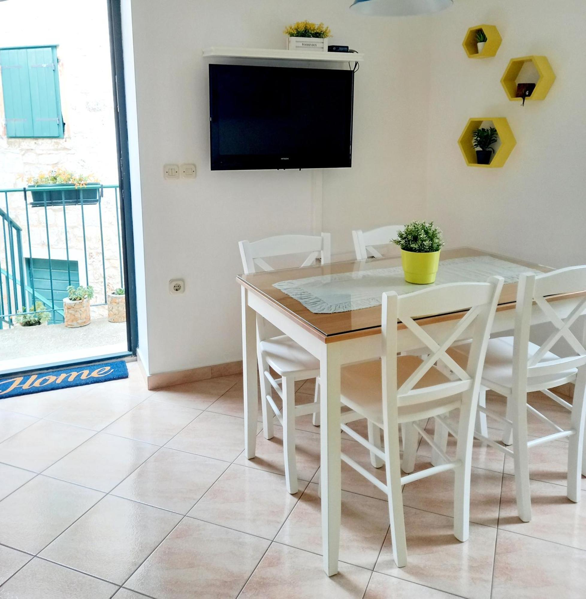 Apartment Megi In Supetar Historical Core Εξωτερικό φωτογραφία