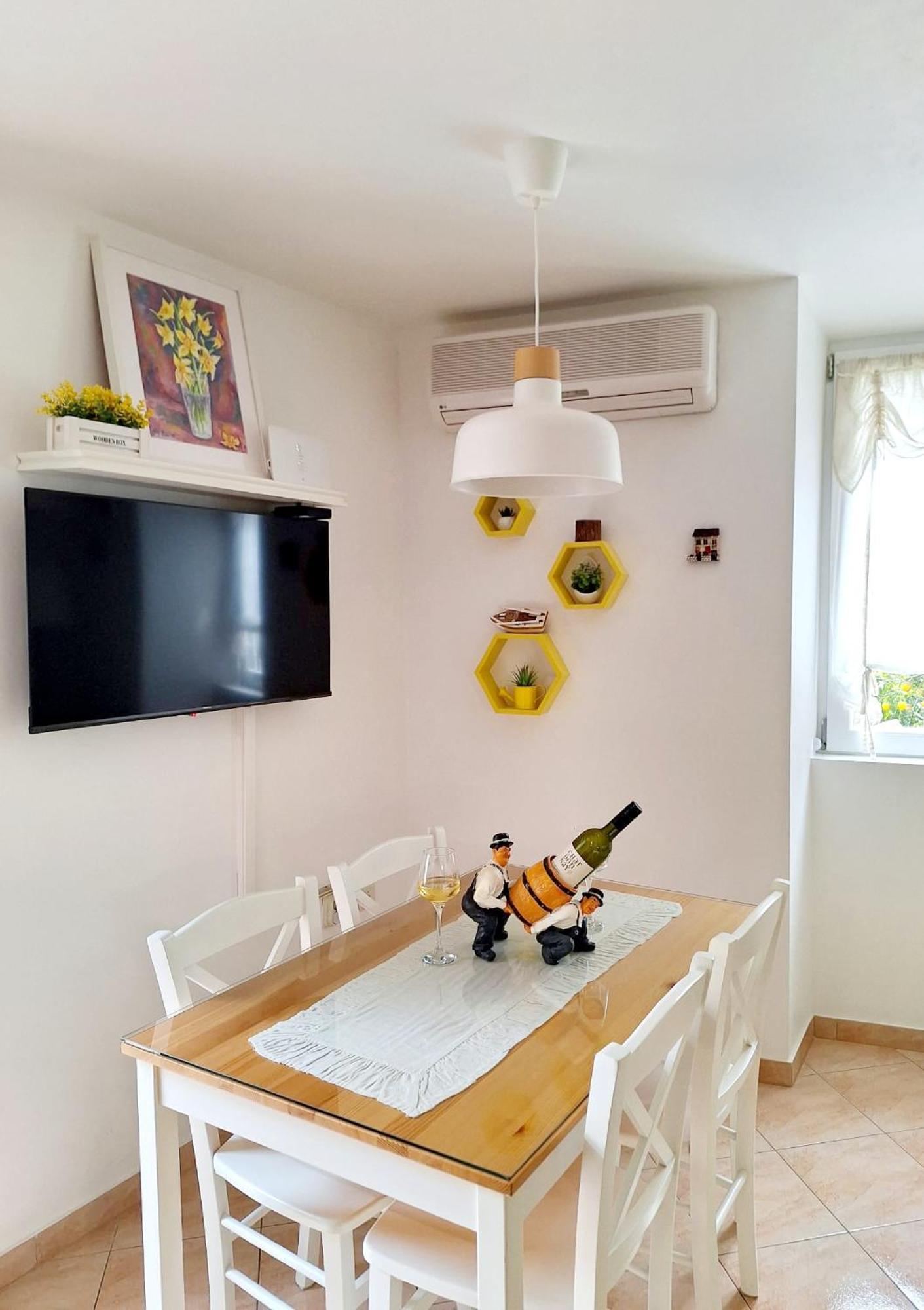Apartment Megi In Supetar Historical Core Εξωτερικό φωτογραφία